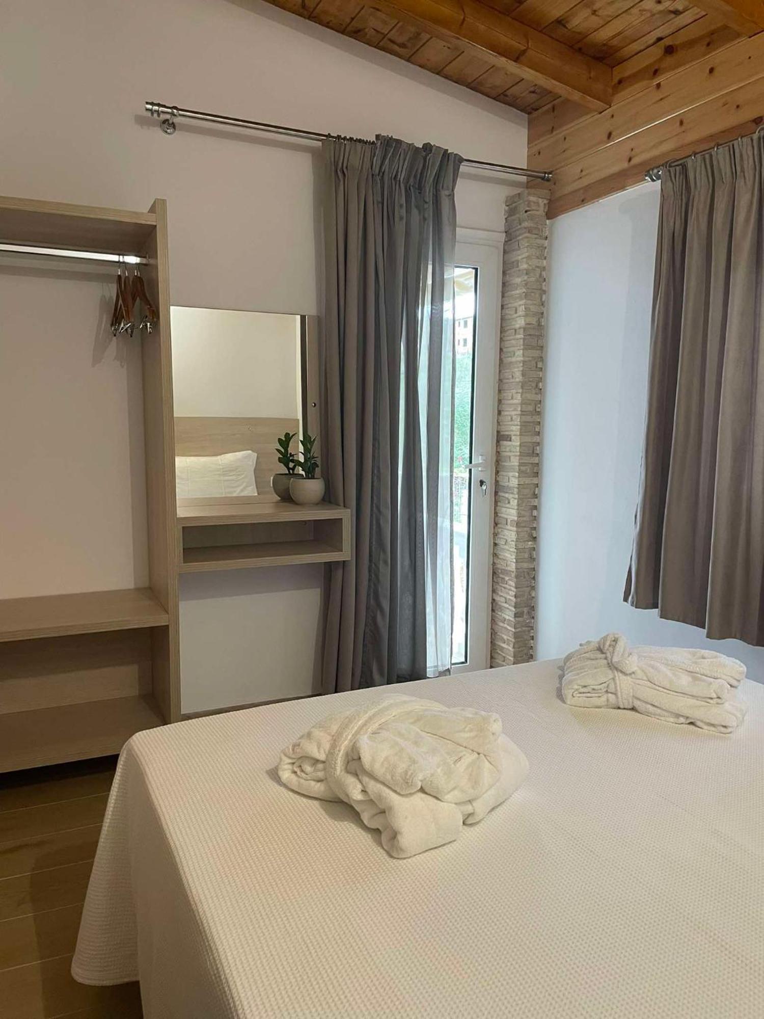 Milos Apartments 히마레 외부 사진